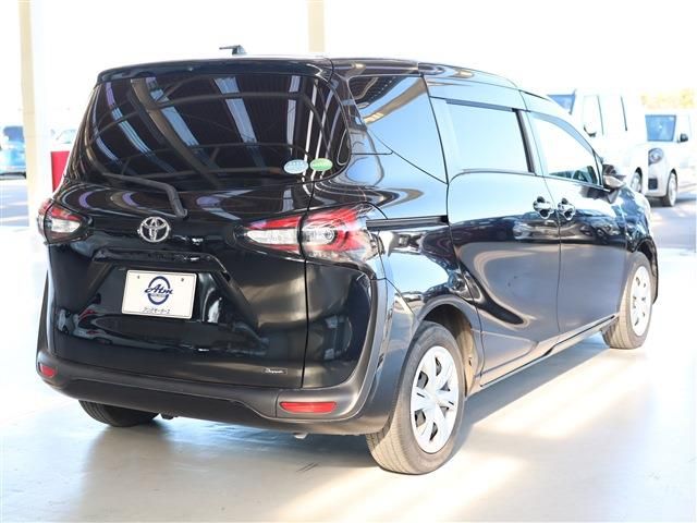 Toyota SIENTA 2021-03 194685-4