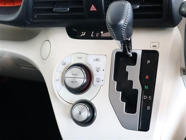 Toyota SIENTA 2021-03 194685-7