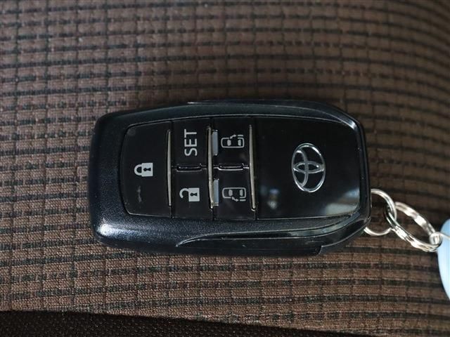 Toyota SIENTA 2021-03 194685-16