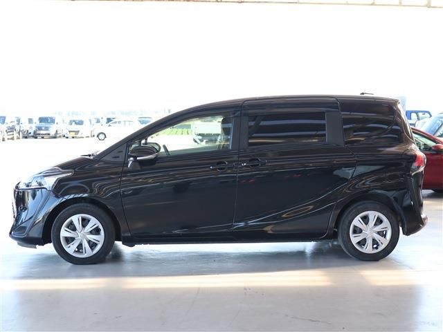 Toyota SIENTA 2021-03 194685-23