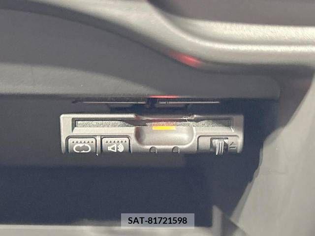 Nissan NOTE 2014-03 302341-7