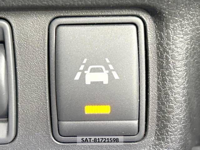 Nissan NOTE 2014-03 302341-5