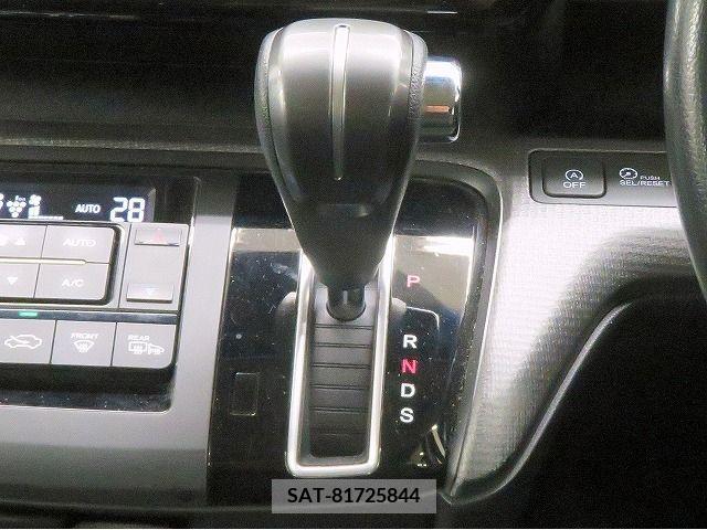 Honda e 2016-04 223952-10