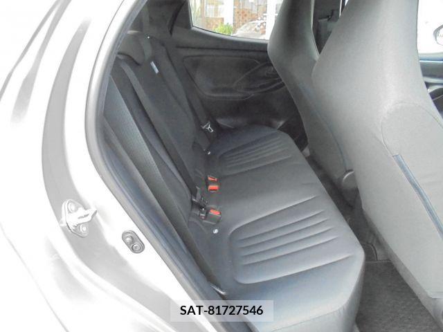 Toyota YARIS 2022-01 330174-11