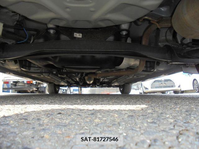 Toyota YARIS 2022-01 330174-28