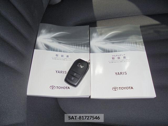 Toyota YARIS 2022-01 330174-25