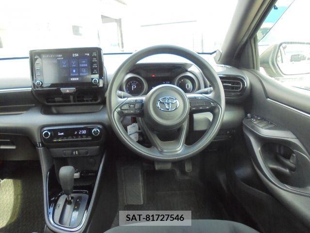 Toyota YARIS 2022-01 330174-18