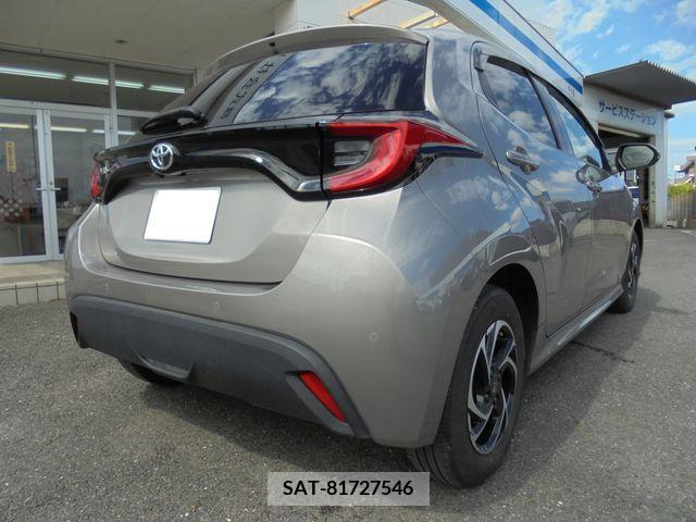 Toyota YARIS 2022-01 330174-3