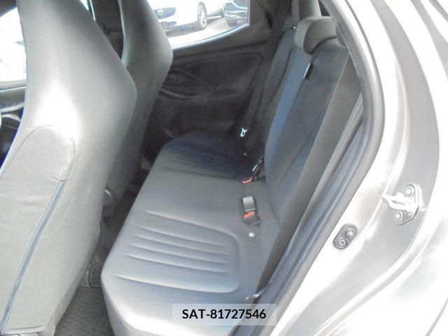 Toyota YARIS 2022-01 330174-13