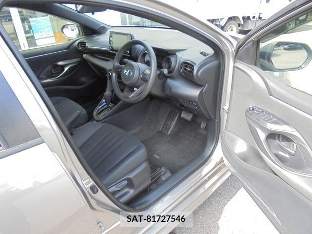 Toyota YARIS 2022-01 330174-1