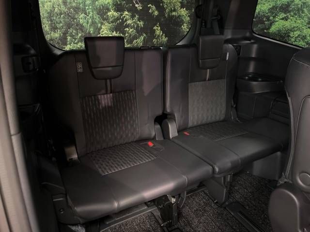 Toyota NOAH HYBRID 2022-04 182055-12