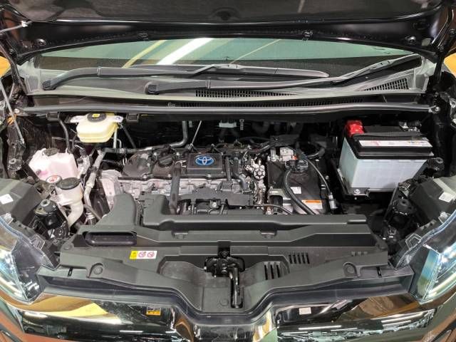 Toyota NOAH HYBRID 2022-04 182055-18