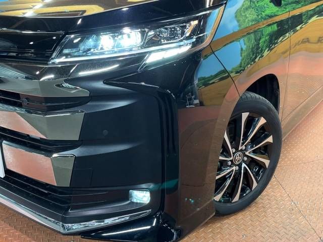 Toyota NOAH HYBRID 2022-04 182055-14