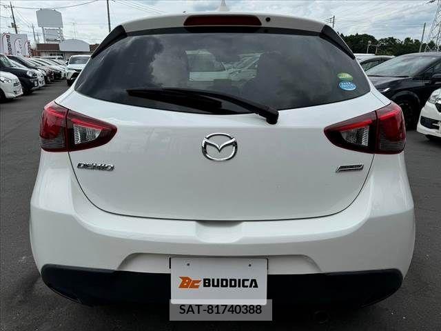 Mazda DEMIO 2017-04 301892-13