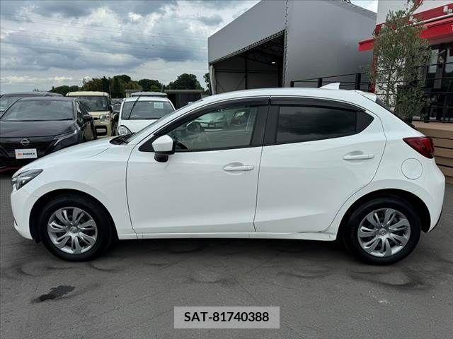 Mazda DEMIO 2017-04 301892-10