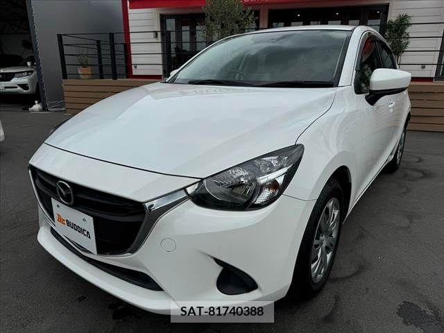 Mazda DEMIO 2017-04 301892-9