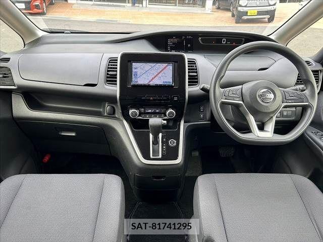 Nissan SERENA 2016-10 324860-1