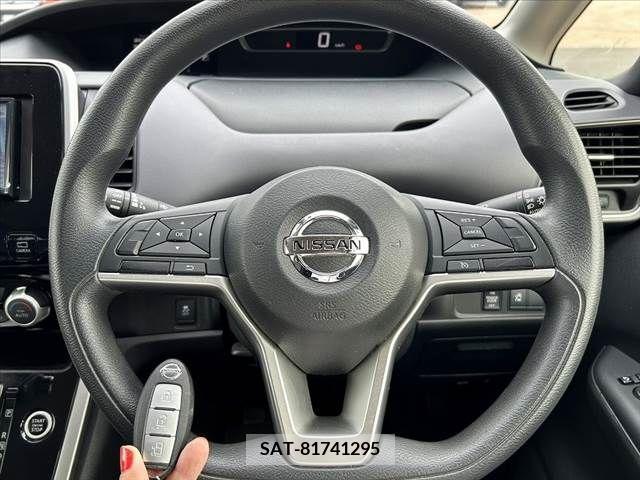 Nissan SERENA 2016-10 324860-4