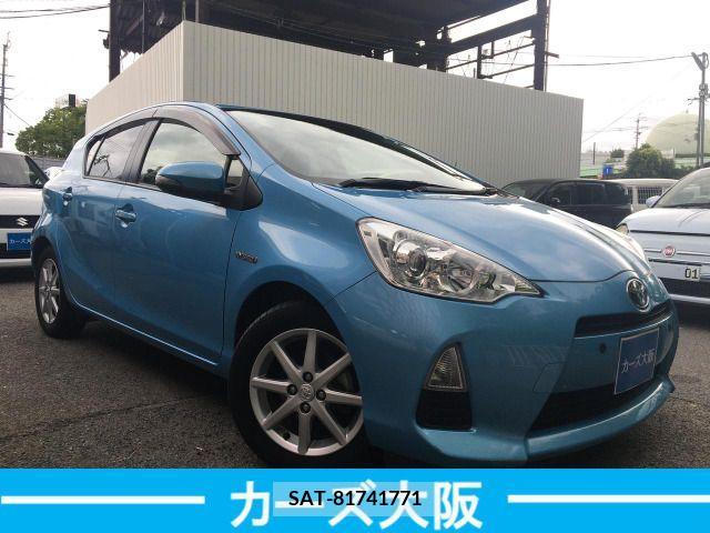 Toyota AQUA 2013-08 383989-0