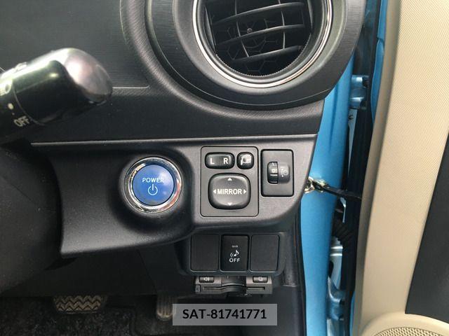 Toyota AQUA 2013-08 383989-8