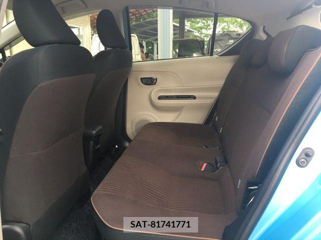 Toyota AQUA 2013-08 383989-4