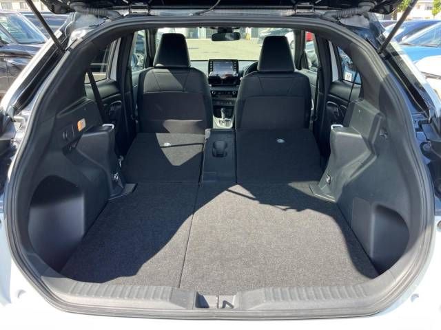 Toyota YARIS CROSS 2022-09 11059-10