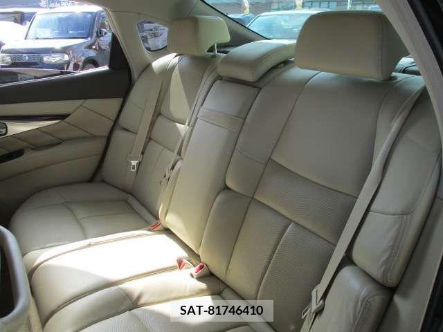 Nissan FUGA 2011-06 360762-11