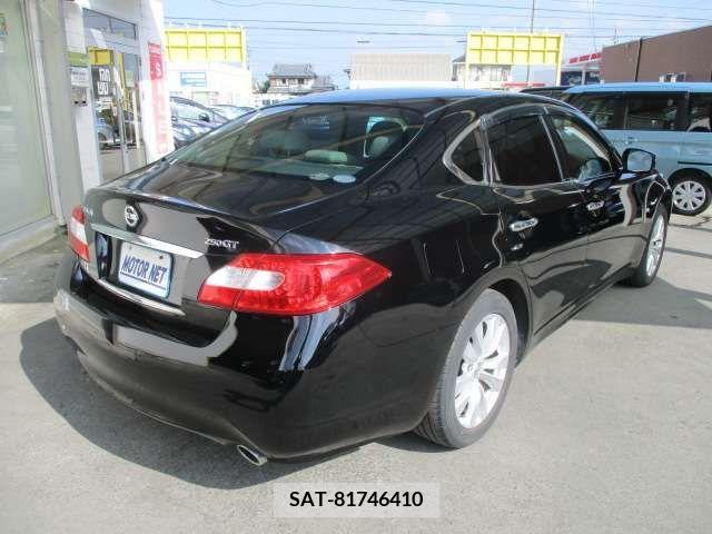 Nissan FUGA 2011-06 360762-3