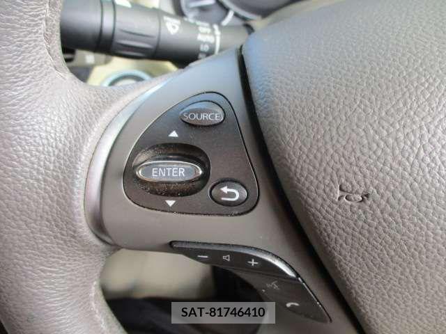 Nissan FUGA 2011-06 360762-13