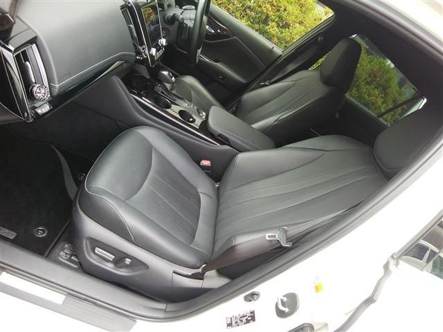 Toyota CROWN SEDAN 2018-11 6469-17