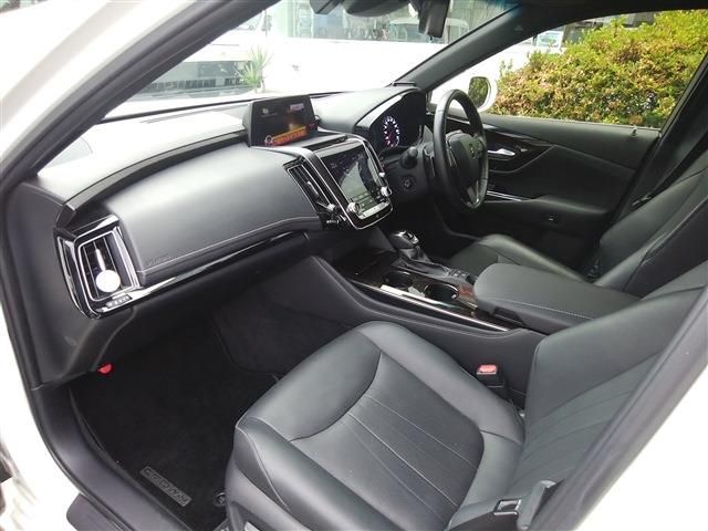Toyota CROWN SEDAN 2018-11 6469-16