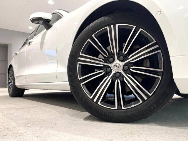 Volvo V60 2019-03 181358-15