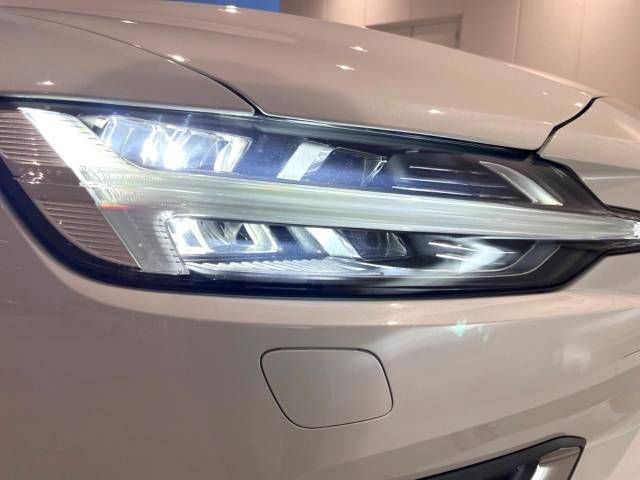 Volvo V60 2019-03 181358-14