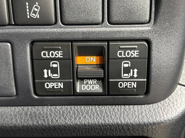 Toyota NOAH 2019-12 186439-6