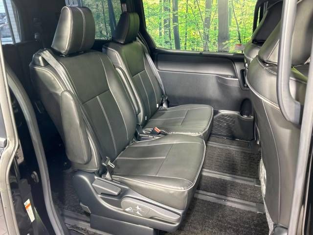 Toyota NOAH 2019-12 186439-9