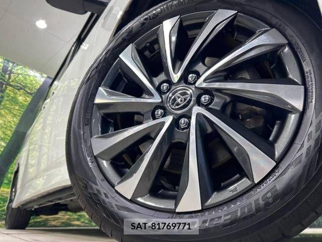 Toyota VOXY HYBRID 2022-04 341930-14