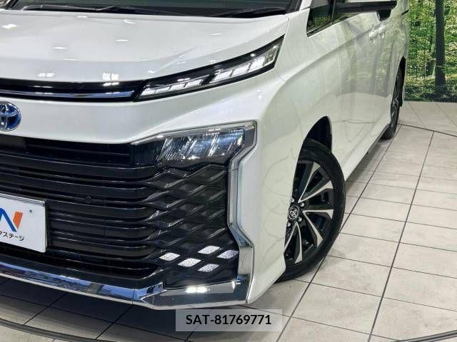 Toyota VOXY HYBRID 2022-04 341930-13