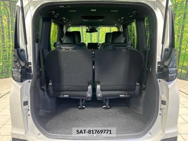 Toyota VOXY HYBRID 2022-04 341930-11