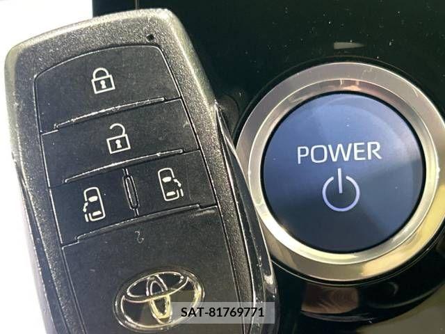 Toyota VOXY HYBRID 2022-04 341930-7