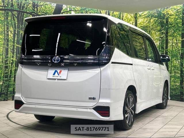 Toyota VOXY HYBRID 2022-04 341930-18