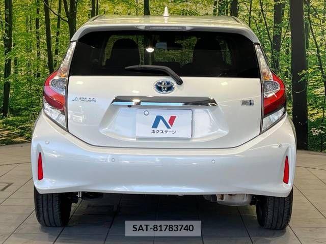 Toyota AQUA 2018-08 356119-15