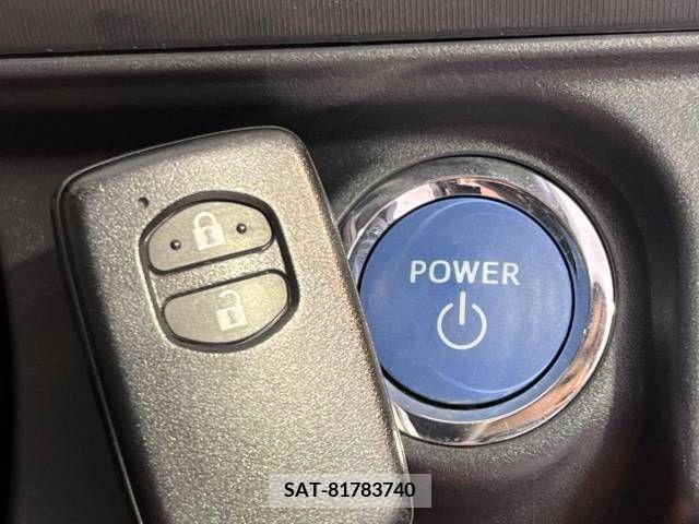 Toyota AQUA 2018-08 356119-7