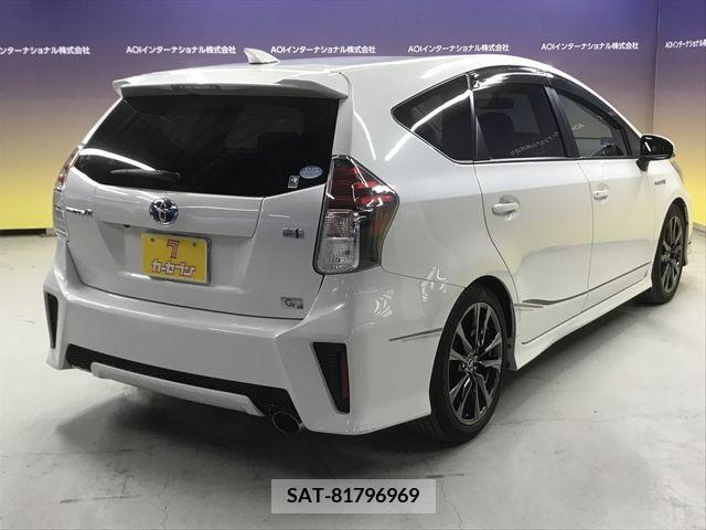 Toyota PRIUS ALPHA 2015-03 218843-10