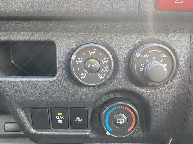 Toyota HIACE VAN 2021-10 6207-17
