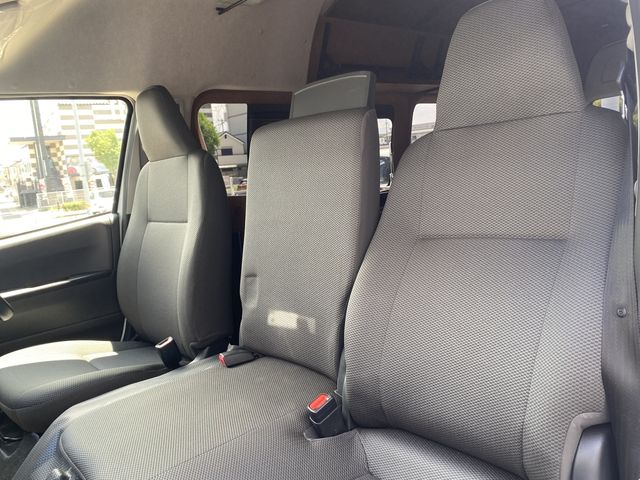 Toyota HIACE VAN 2021-10 6207-19