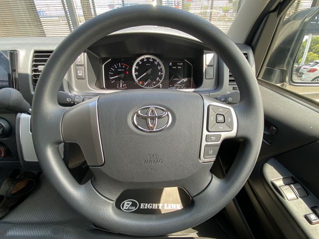 Toyota HIACE VAN 2021-10 6207-14