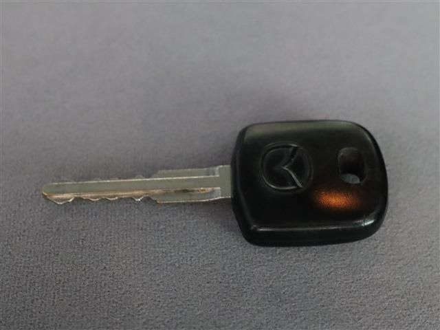 Mazda TITAN 2016-11 28518-24