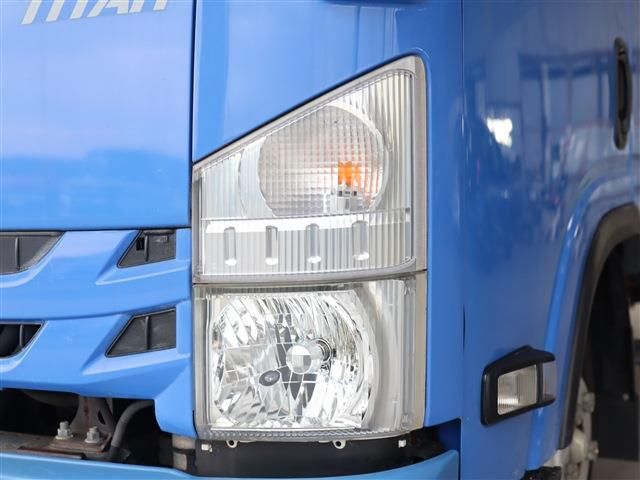 Mazda TITAN 2016-11 28518-7