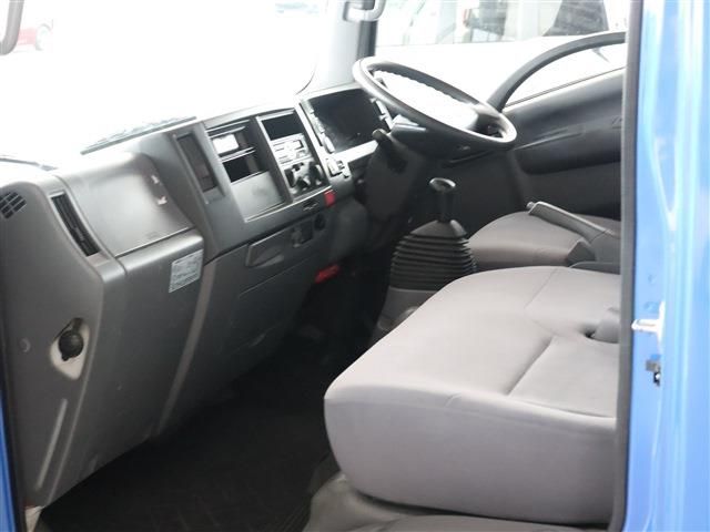 Mazda TITAN 2016-11 28518-26