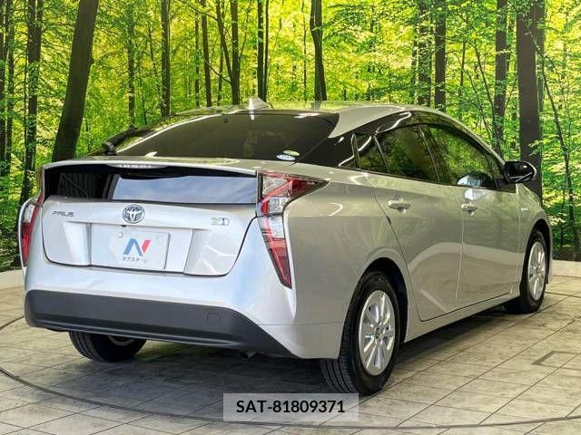 Toyota PRIUS 2016-03 345622-17